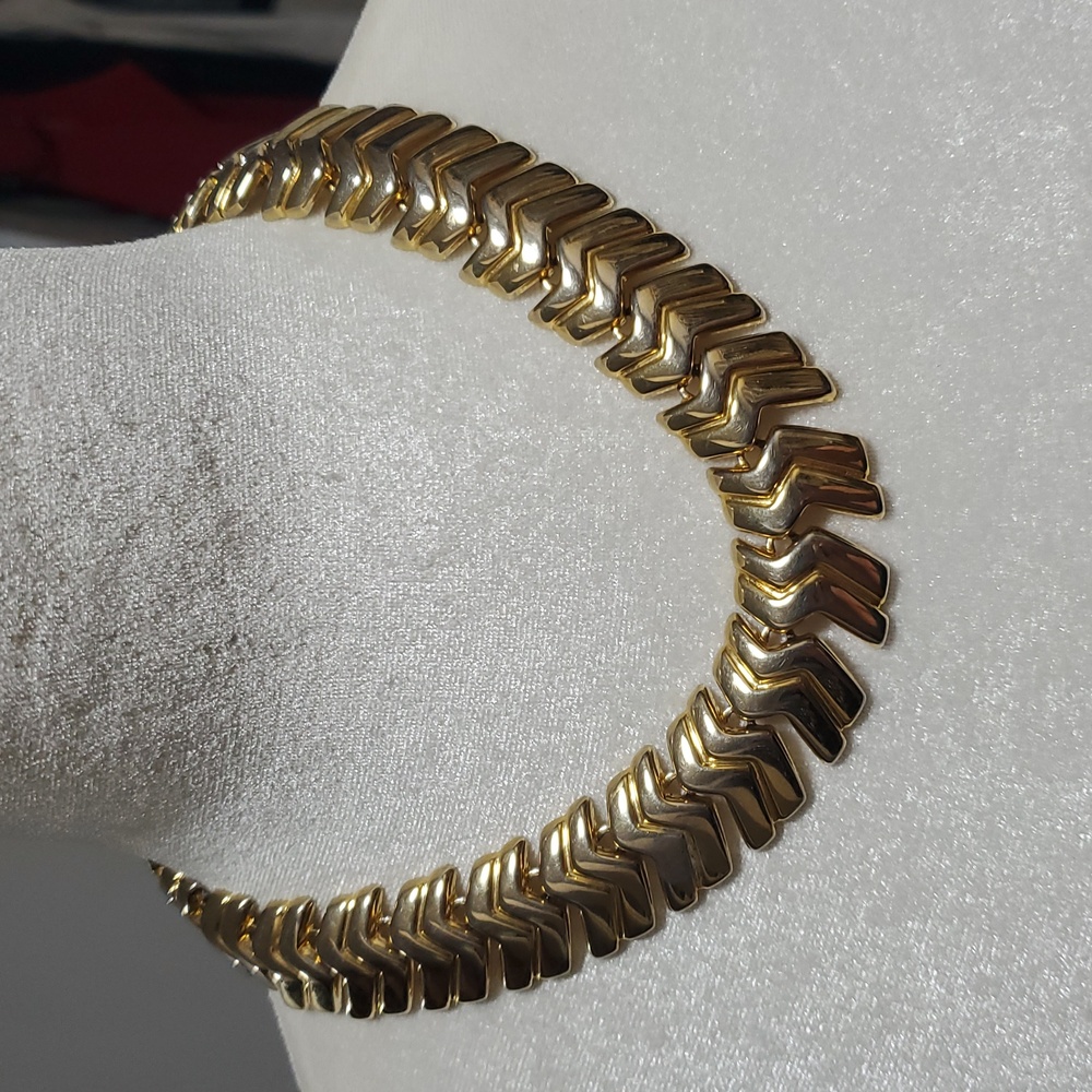 Vintage Elegant Gold Chevron Necklace